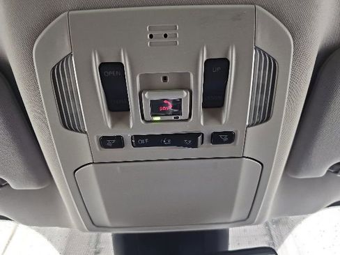 Used 2020 Toyota Highlander Limited AWD/4WD image 26