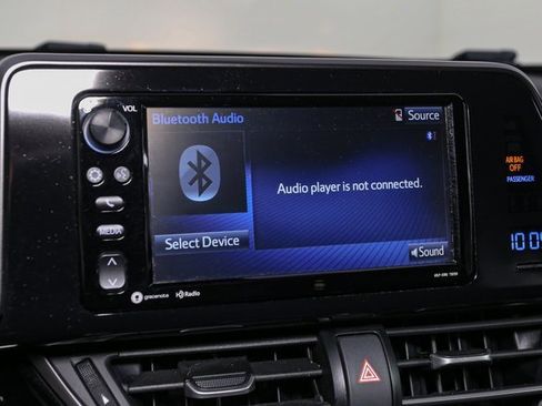 Used 2018 Toyota C-HR XLE image 20