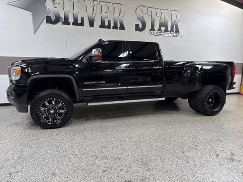 Used 2018 GMC Sierra 3500 Denali w/ Duramax Plus Package image 4