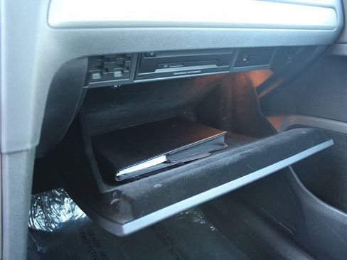 Used 2015 Volkswagen Golf Launch Edition image 26