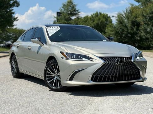 Certified 2022 Lexus ES 350 w/ Premium Package FWD image 2