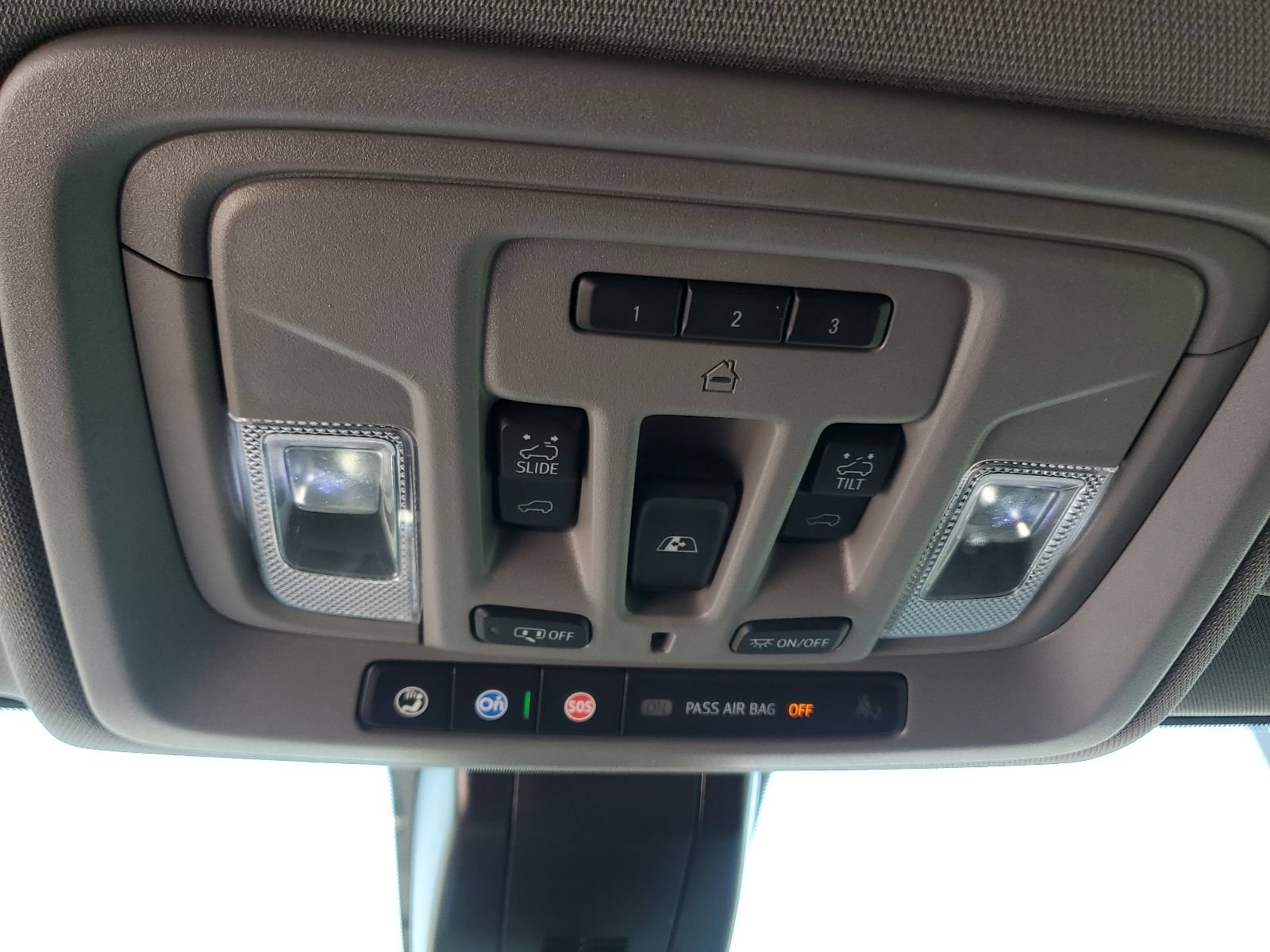 Used 2022 GMC Sierra 3500 Denali AWD/4WD image 52