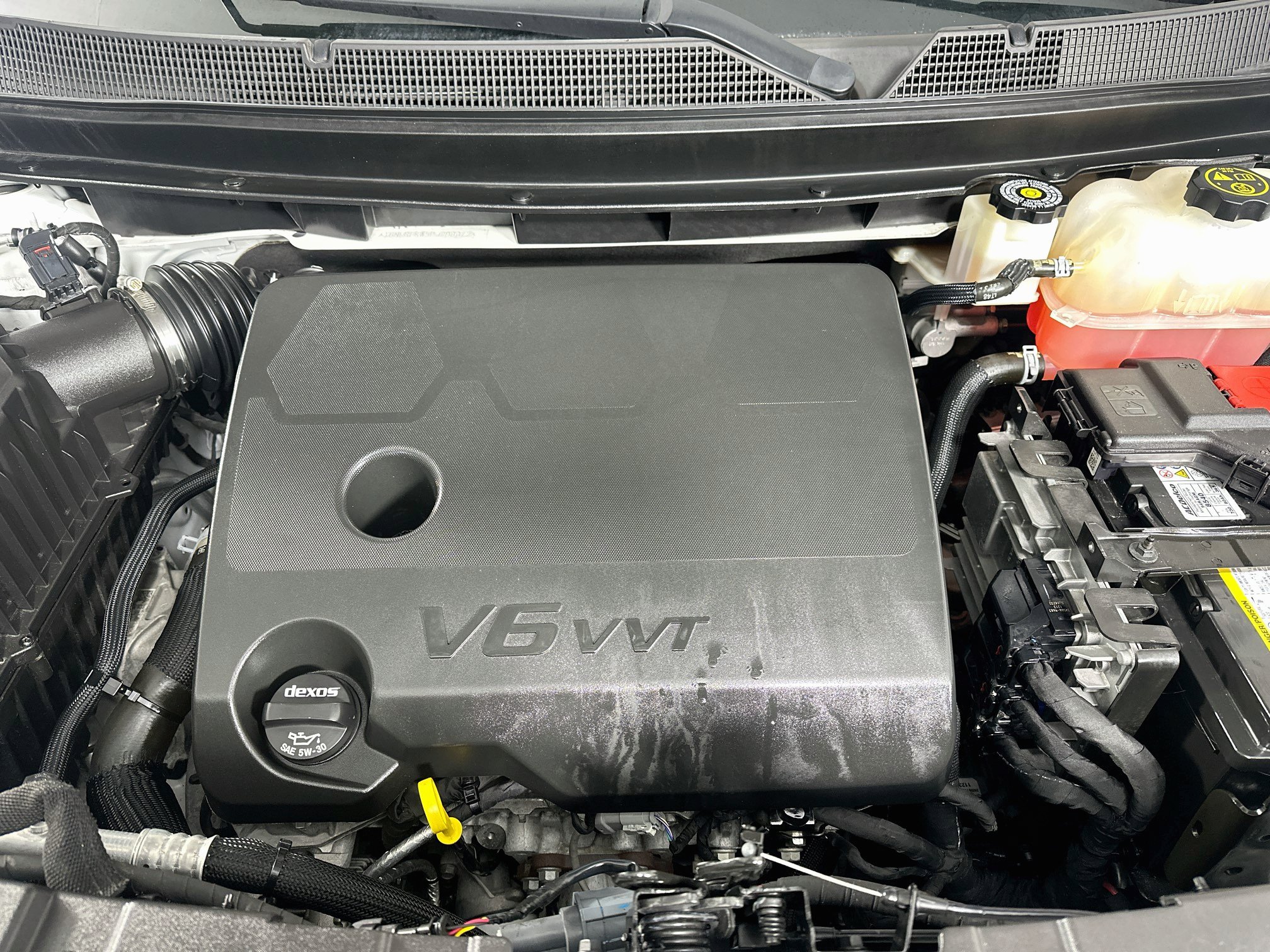 Used 2023 Chevrolet Traverse LS FWD image 34