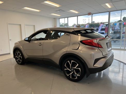 Used 2018 Toyota C-HR XLE image 47