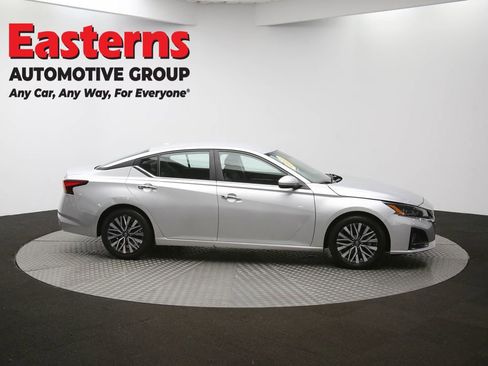 Used 2023 Nissan Altima 2.5 SV image 45