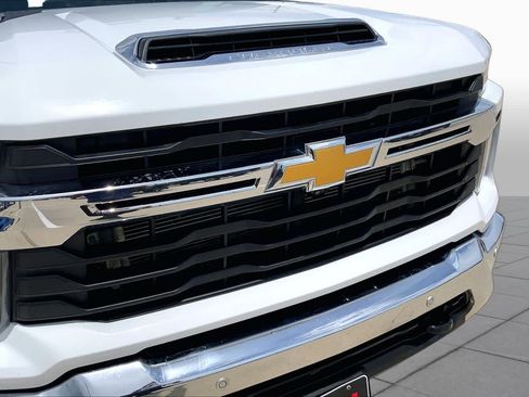 Used 2025 Chevrolet Silverado 3500 LT w/ Safety Package AWD/4WD image 29