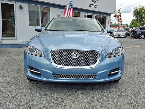 Used 2011 Jaguar XJ image 3