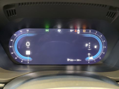 Used 2025 Volvo XC60 B5 Plus image 22