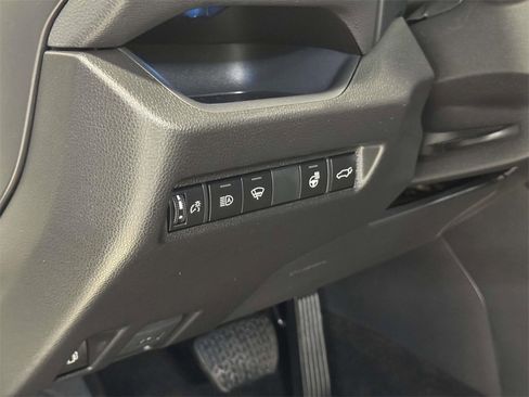 Used 2022 Toyota RAV4 XSE w/ Weather Package image 25