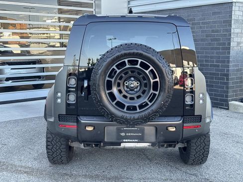 Used 2025 Land Rover Defender 110 AWD/4WD image 6