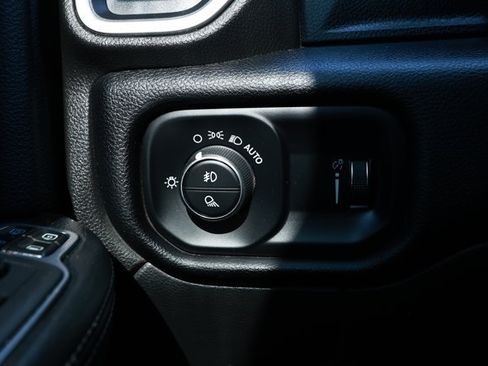Used 2024 RAM 2500 Big Horn AWD/4WD image 15