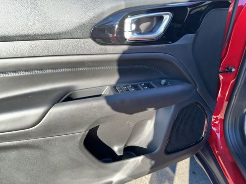 New 2026 Jeep Compass Latitude image 10