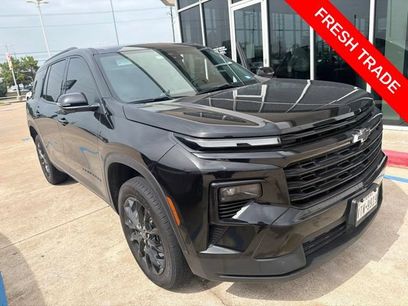 Used 2024 Chevrolet Traverse LT w/ Midnight/Sport Edition
