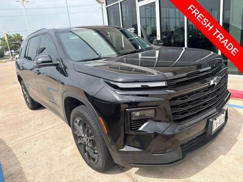 Used 2024 Chevrolet Traverse LT w/ Midnight/Sport Edition FWD image 1