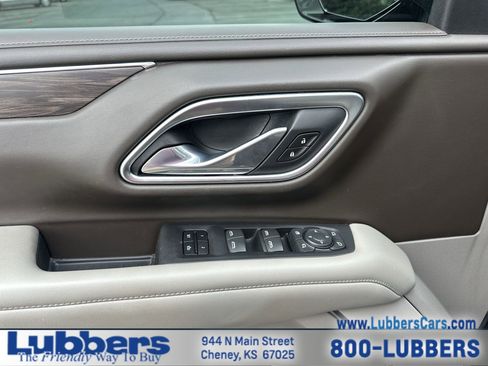 Used 2021 Chevrolet Tahoe LT w/ LT Signature Package AWD/4WD image 13