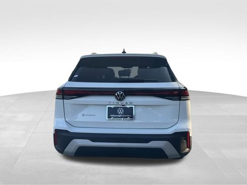 New 2026 Volkswagen Tiguan S FWD image 4