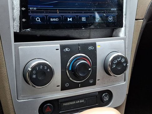 Used 2010 Chevrolet Malibu LT w/ Power Convenience Package FWD image 21