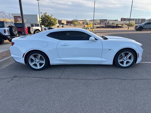 Used 2022 Chevrolet Camaro LT image 5