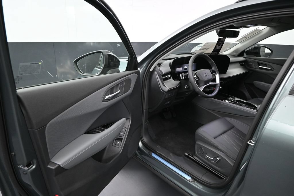 New 2026 Audi Q3 quattro 2.0T AWD/4WD image 5
