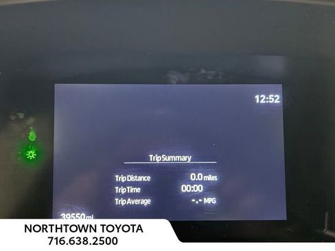 Used 2024 Toyota Corolla Cross XLE image 23