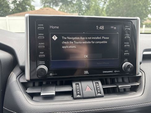 Used 2021 Toyota RAV4 XLE Premium AWD/4WD image 22