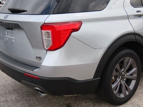 Used 2023 Ford Explorer XLT w/ Equipment Group 202A image 12