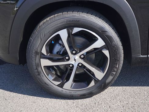 New 2026 Chevrolet Trax RS w/ Sunroof Package image 10