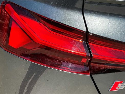 Used 2021 Audi S5 Premium Plus w/ Premium Plus image 25
