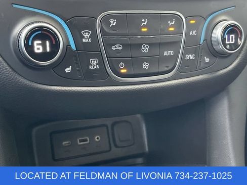 Used 2023 Chevrolet Equinox LT FWD image 17