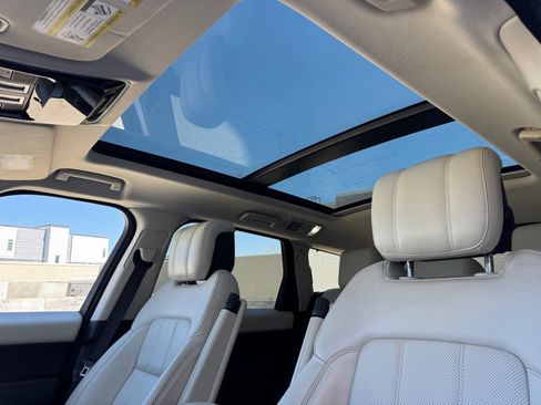 Used 2019 Land Rover Range Rover Sport HSE image 16