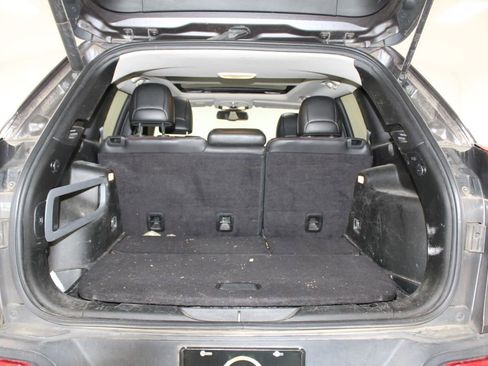 Used 2017 Jeep Cherokee Trailhawk w/ Comfort/Convenience Group image 14