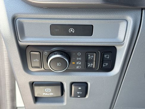 New 2025 Ford F150 XLT w/ Equipment Group 303A High image 18