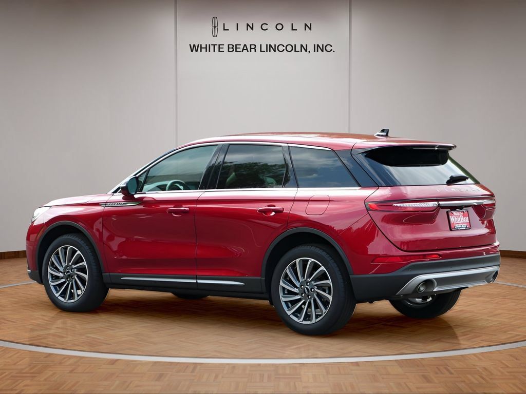 Used 2025 Lincoln Corsair Reserve FWD image 7