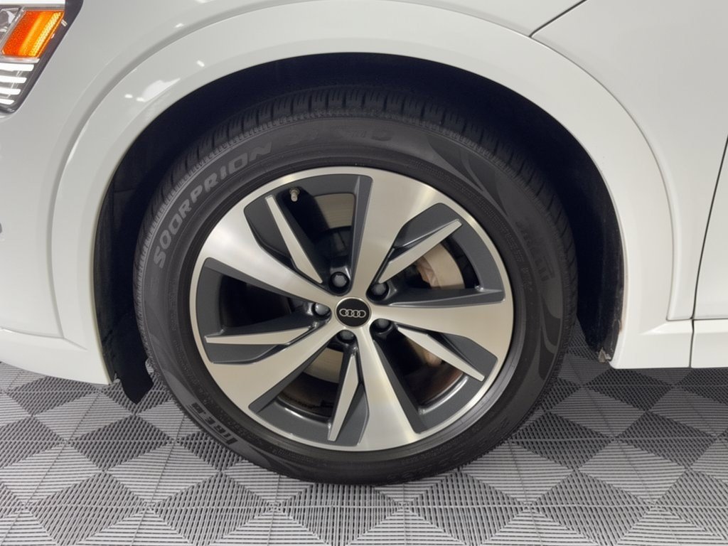 Used 2024 Audi Q8 e-tron Premium Plus AWD/4WD image 13
