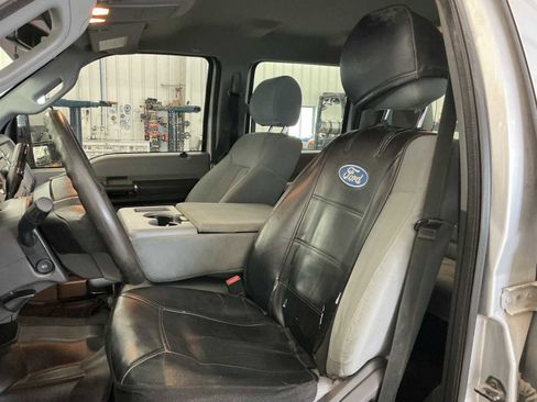 Used 2015 Ford F250 XLT w/ XLT Premium Package image 16