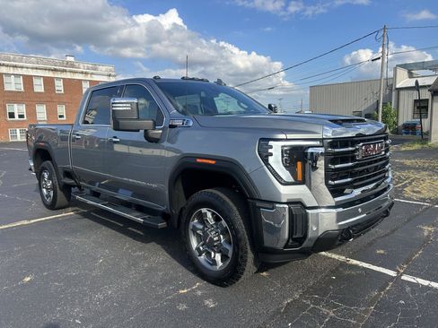 Used 2025 GMC Sierra 2500 SLT w/ Texas SLT Premium Package AWD/4WD image 3