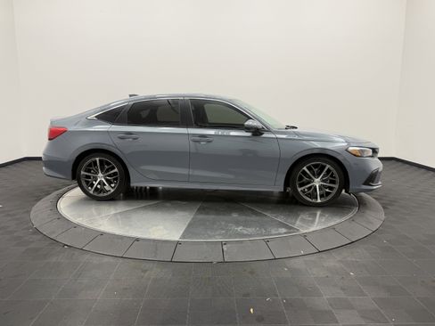 Used 2022 Honda Civic Touring image 8