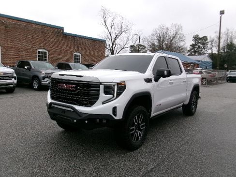 Used 2023 GMC Sierra 1500 AT4 w/ AT4 Premium Package image 8