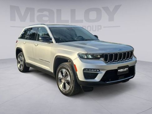 Used 2022 Jeep Grand Cherokee Limited 4xe w/ Luxury Tech Group II AWD/4WD image 7