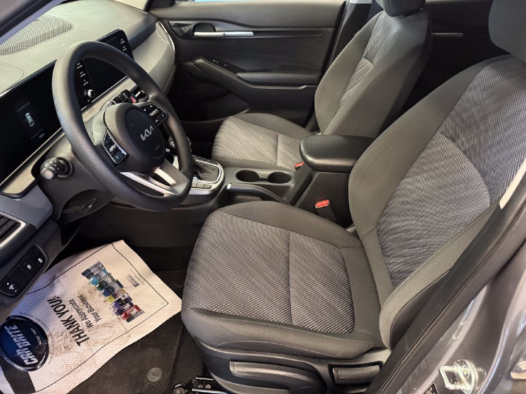 Used 2024 Kia Seltos LX AWD/4WD image 20