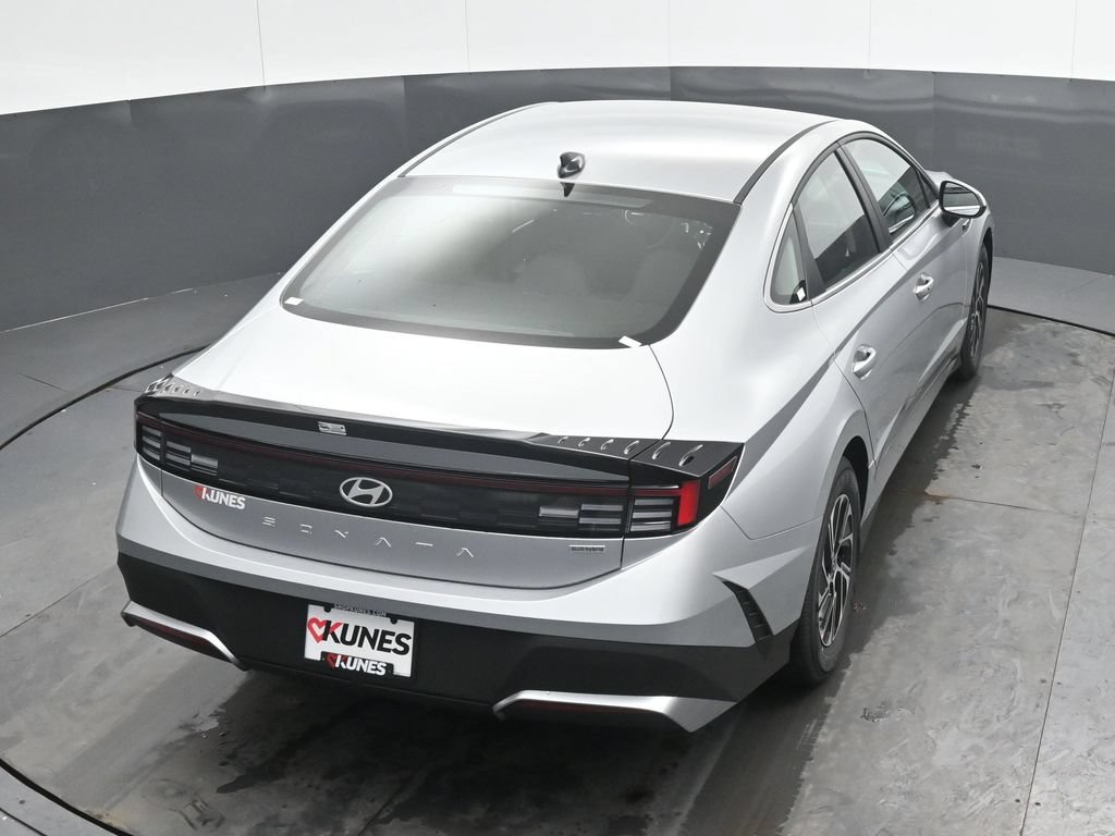 New 2026 Hyundai Sonata Blue FWD image 11