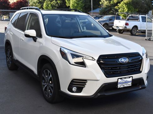 Used 2024 Subaru Forester Limited image 4