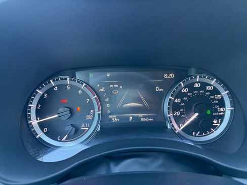 Used 2024 Toyota Highlander LE image 10