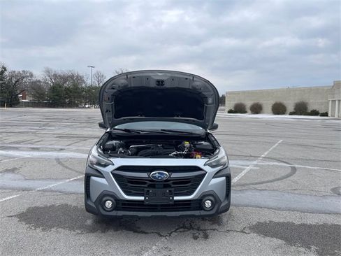 Used 2023 Subaru Outback 2.5i Premium image 16