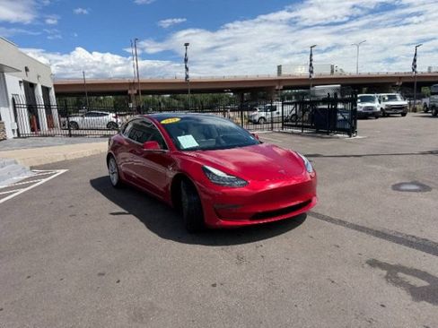 Used 2020 Tesla Model 3 Standard Range Plus RWD image 18
