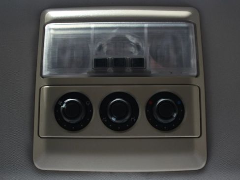 Used 2011 Land Rover LR4 HSE LUX image 43