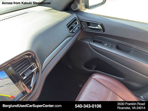 Used 2024 Dodge Durango GT image 28