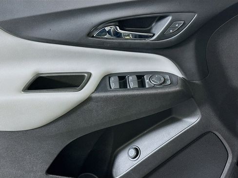 Used 2018 Chevrolet Equinox LT image 15