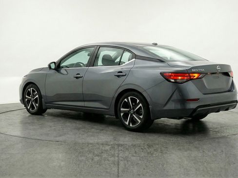 Used 2025 Nissan Sentra SV image 6