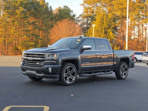 Used 2018 Chevrolet Silverado 1500 LTZ Z71 w/ LTZ Plus Package image 3